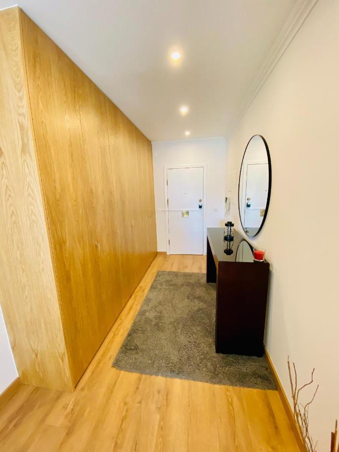 Lovely Apartment For Family And Group Of Friends Povoa de Santa Iria Exterior photo
